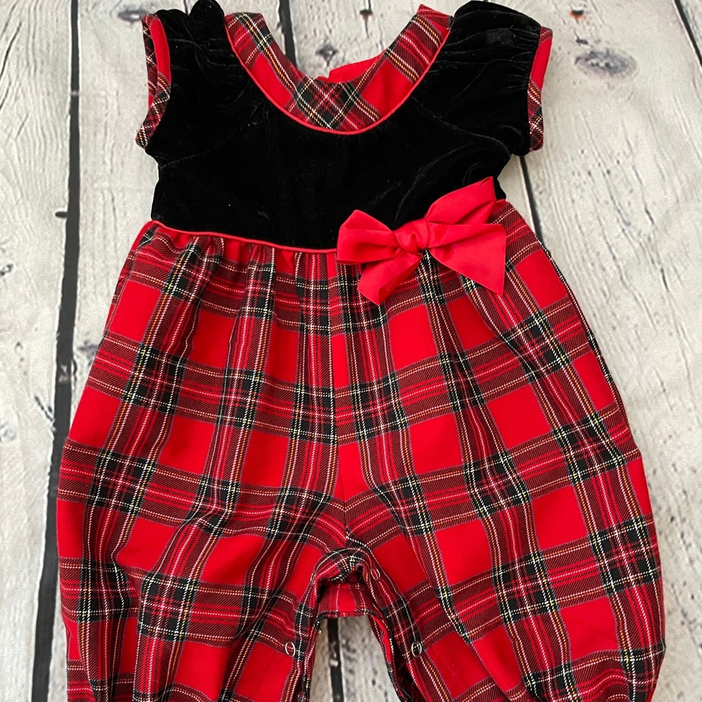 Baby holiday outfit